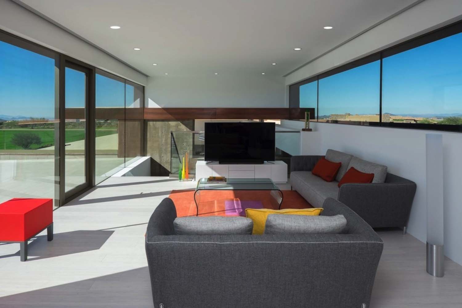 Arizona desert home blurs indoor-outdoor boundaries-20
