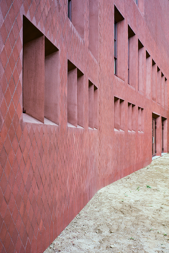 Z33 艺术馆 · 静谧之墙与城市对话-108