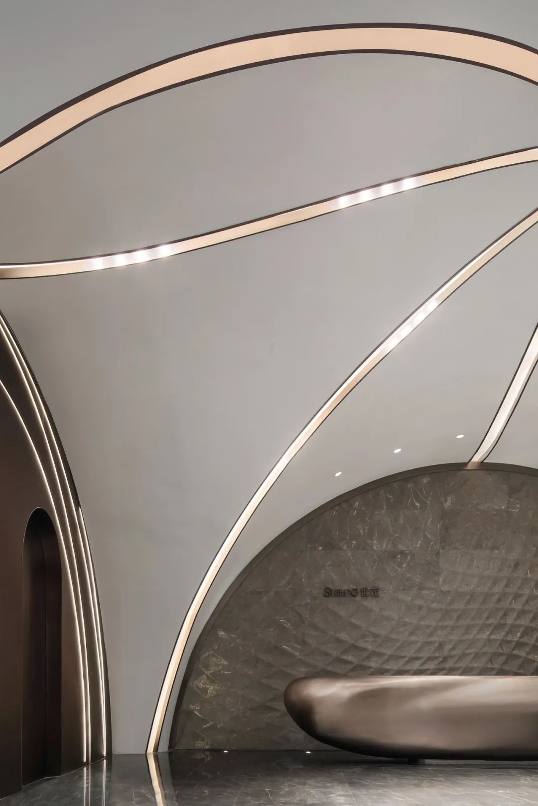 重庆世茂千厮门售楼处 | 山城文化与现代设计的完美融合-6