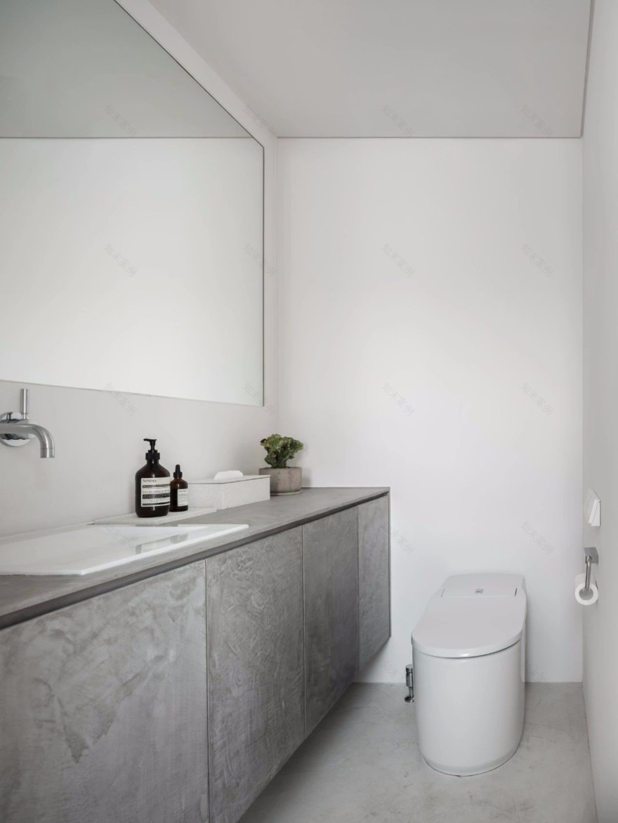 SNARK | 极简却不失趣味的纯白空间-15