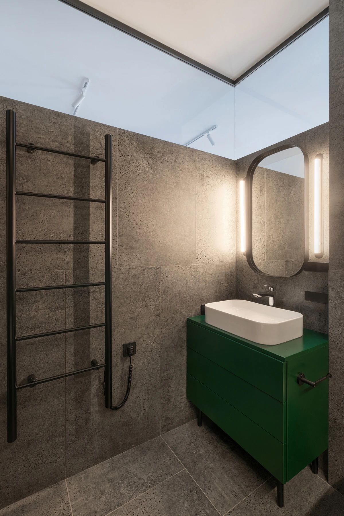 质朴原木单身公寓丨Oleksandr Maly-28