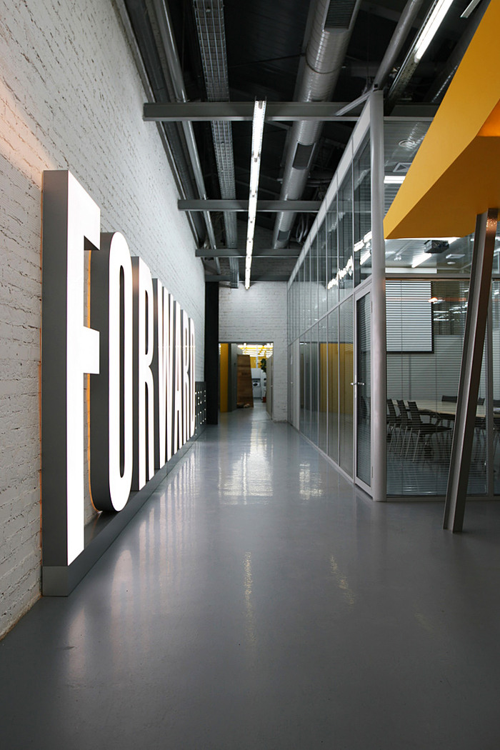 Forward Media Group by za bor architects | Office Snapshots-0
