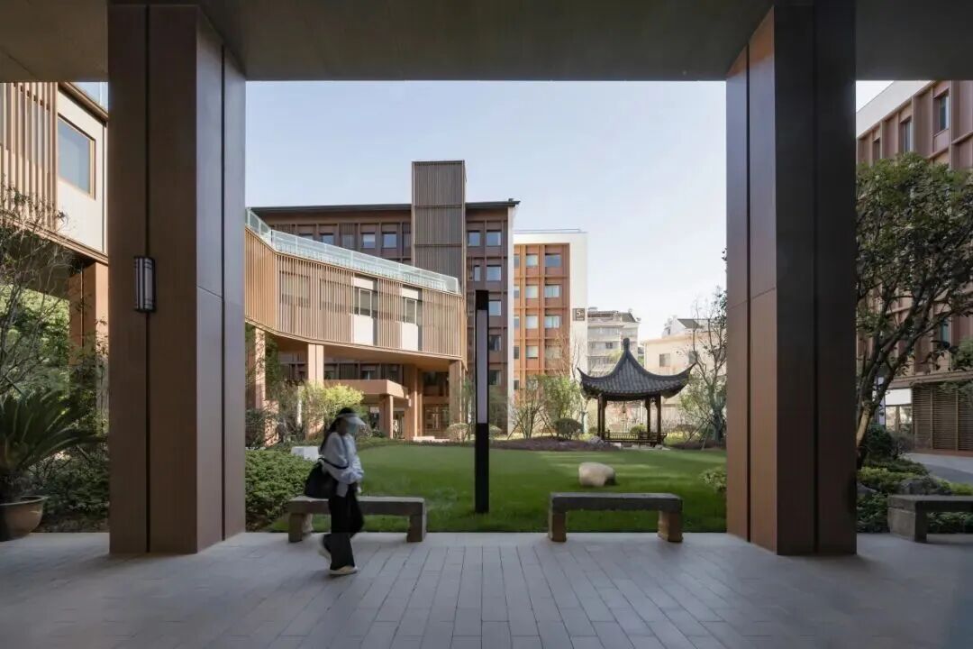 【AT】浙大院作品丨山水志趣融于市井——绍兴市中医院改扩建工程-16
