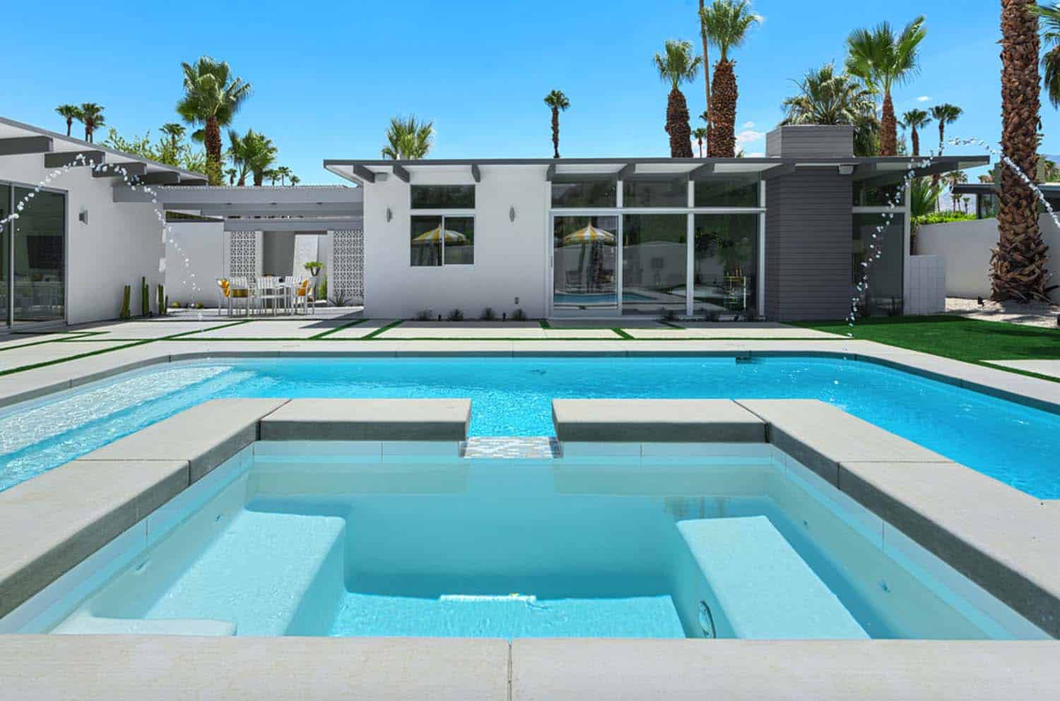 Midcentury dream retreat with a poolside paradise in Palm Springs-21