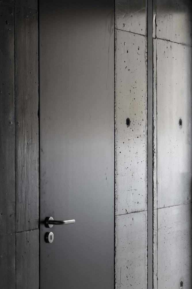 里斯本洛里什住宅 · 旧建筑新生命,彩色空间营造生活美学-46