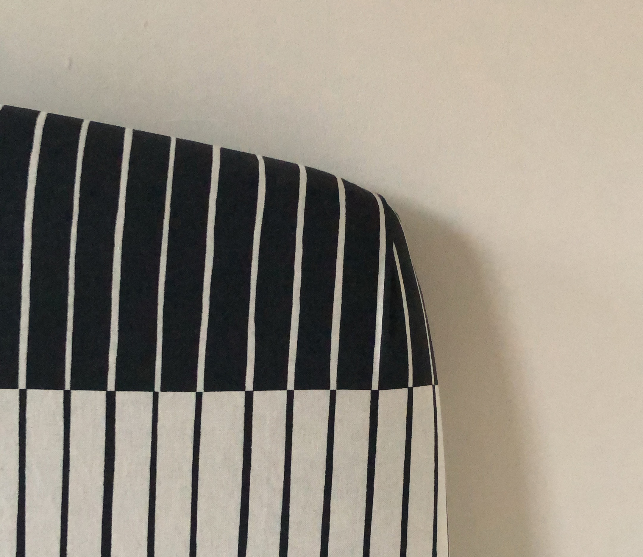 用桌布重新装饰床架改造主卧项目丨luke arthur wells-16