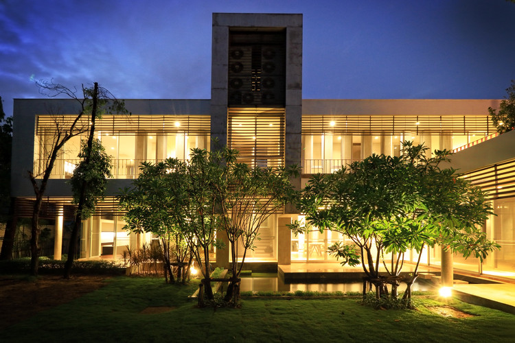 泰国曼谷绿色环保住宅设计-6