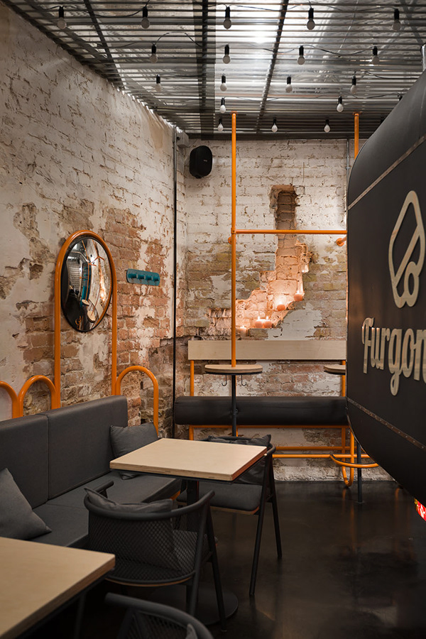 FURGONETA 街头小吃咖啡馆室内设计丨乌克兰基辅丨Oleg Volosovskiy 等-16