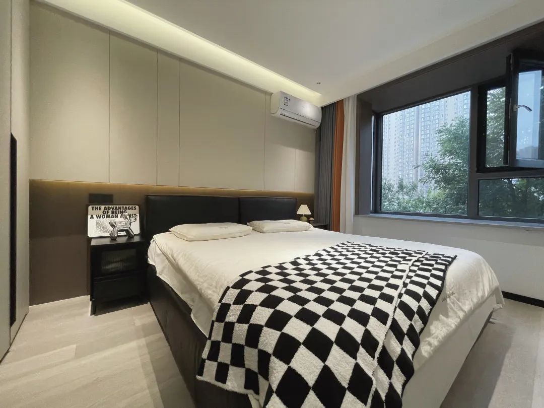 现代简约三室两厅设计-18