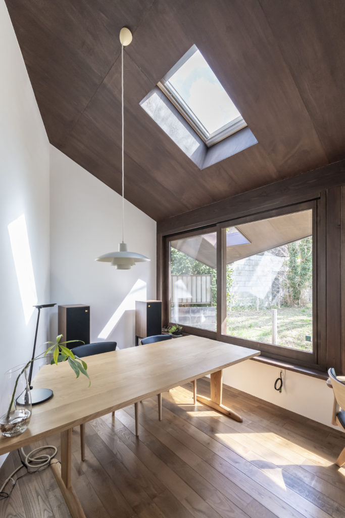 小さな幸せがたくさんある家森のような空間に向かって過ごすふたりだけの時間 | Style of Life | 100%LiFE-1