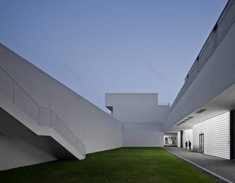 上海安亭汽车城研发创新中心丨Atelier Deshaus-15