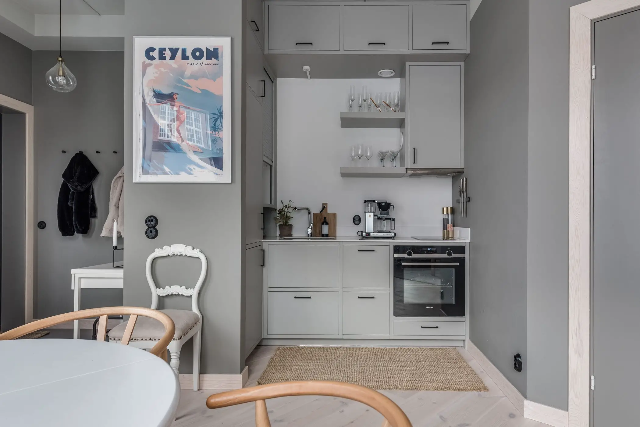 35m2 灰色调瑞典工作室公寓设计-3