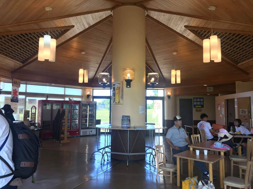 萌萌游戏咖啡馆(注:MOGMOG若为特定品牌名可按音译萌萌,若有更准确背景信息可按需调整) 丨日本福冈丨石井大吾デザイン室一級建築士事務所-22