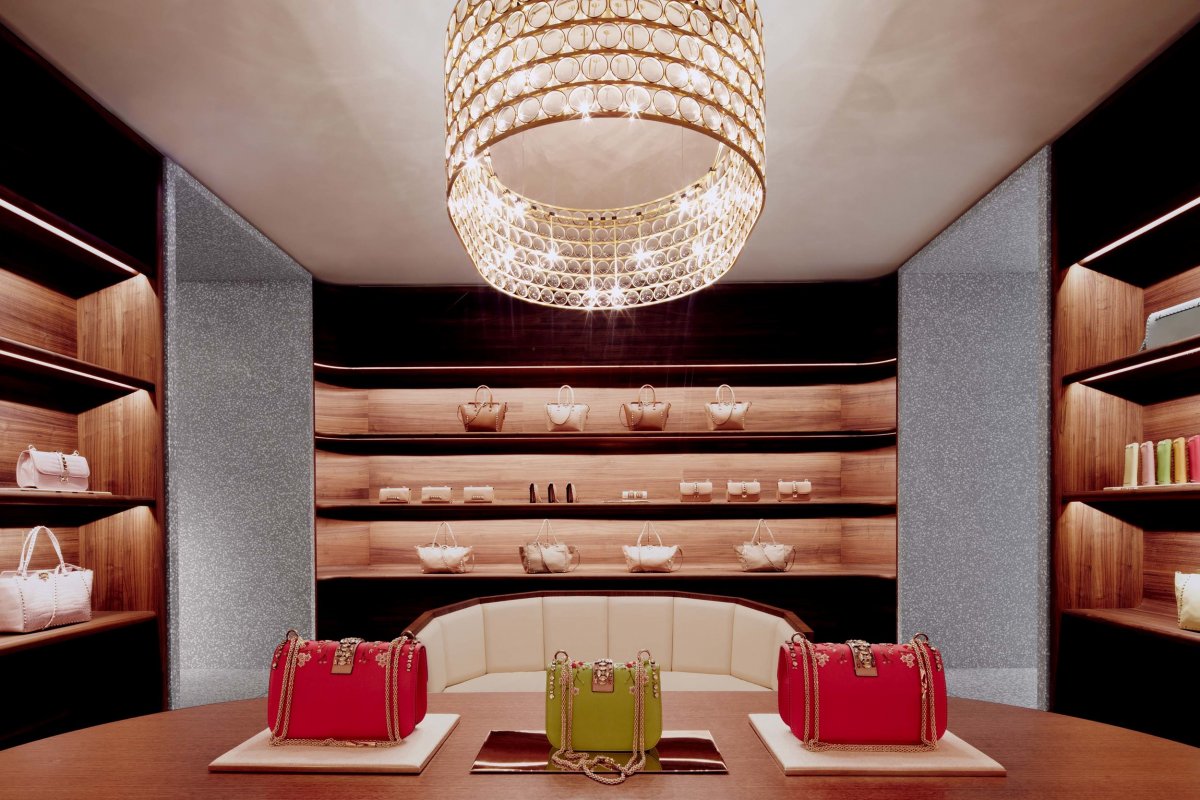 华伦天奴巴黎旗舰店丨法国巴黎-24