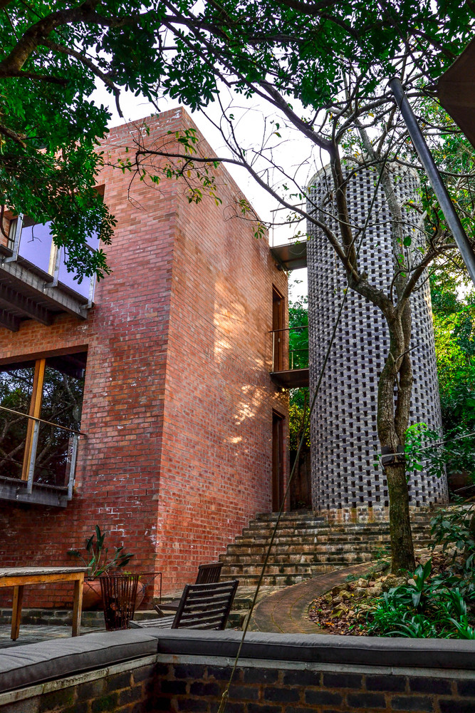 南非农村 900 平米地产上的双塔卧室设计-42