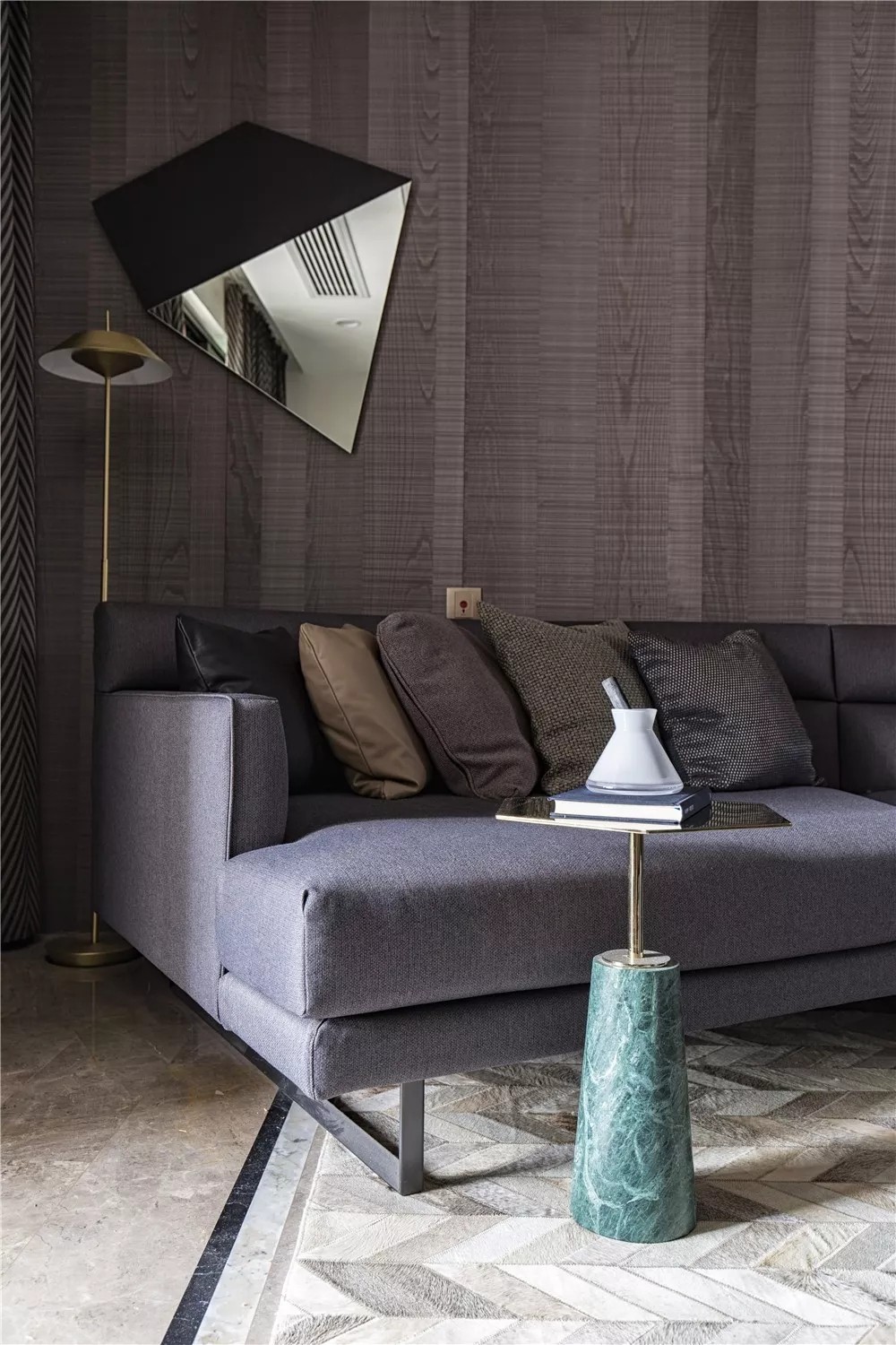 长江绿洲上的现代简约风精装房改造-3