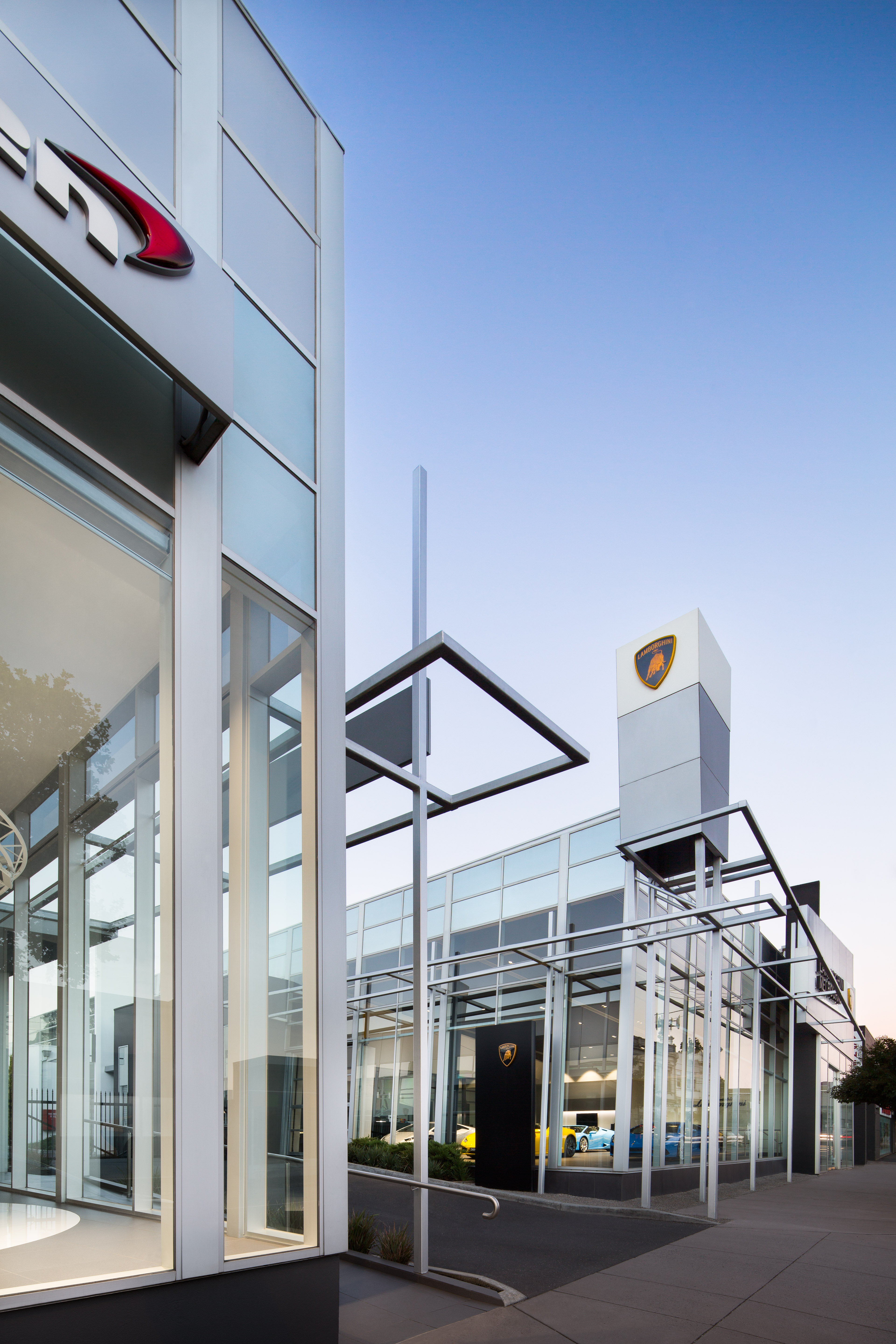 Richmond 奢华汽车展厅-17