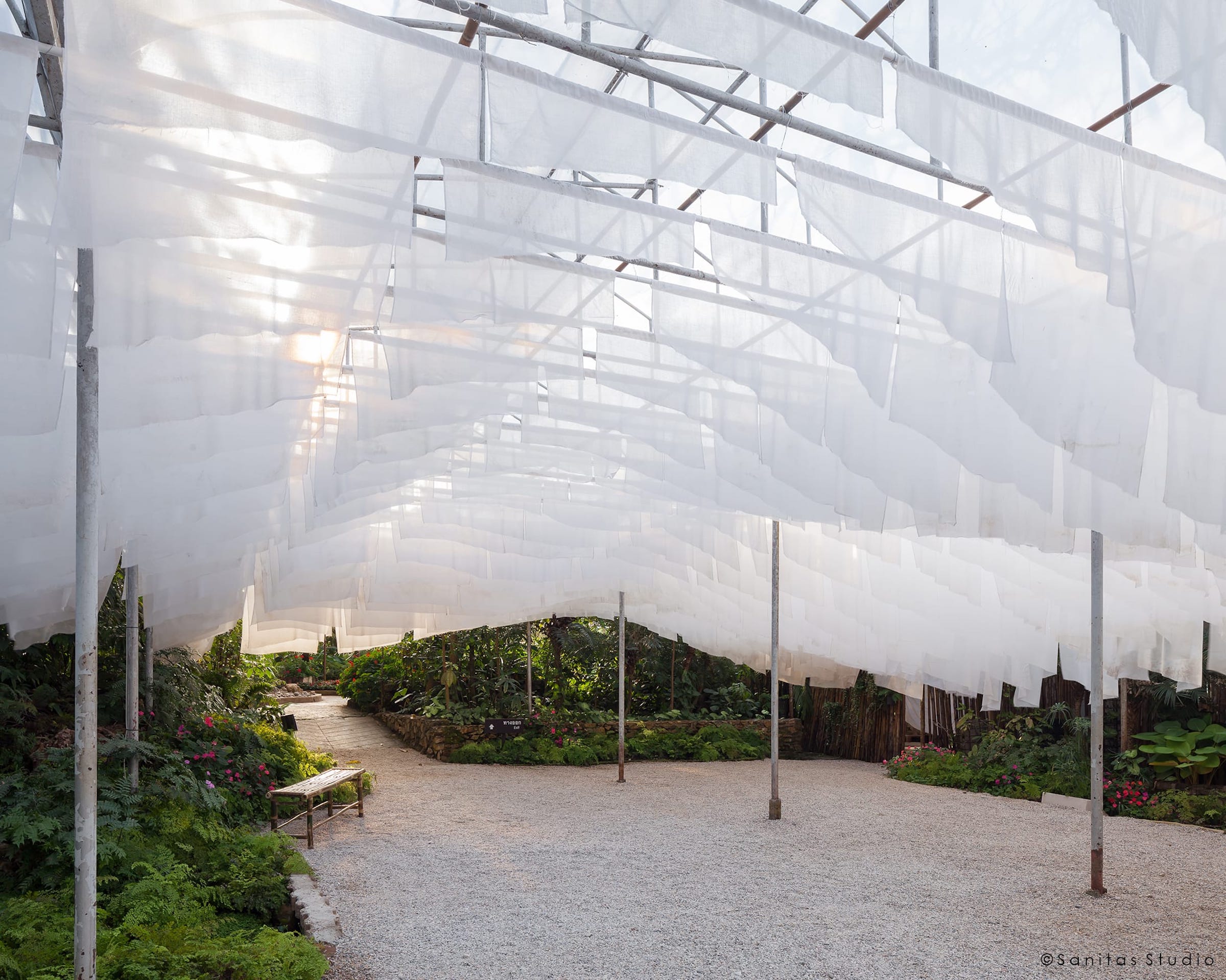 在山中,萨尼塔斯工作室-12