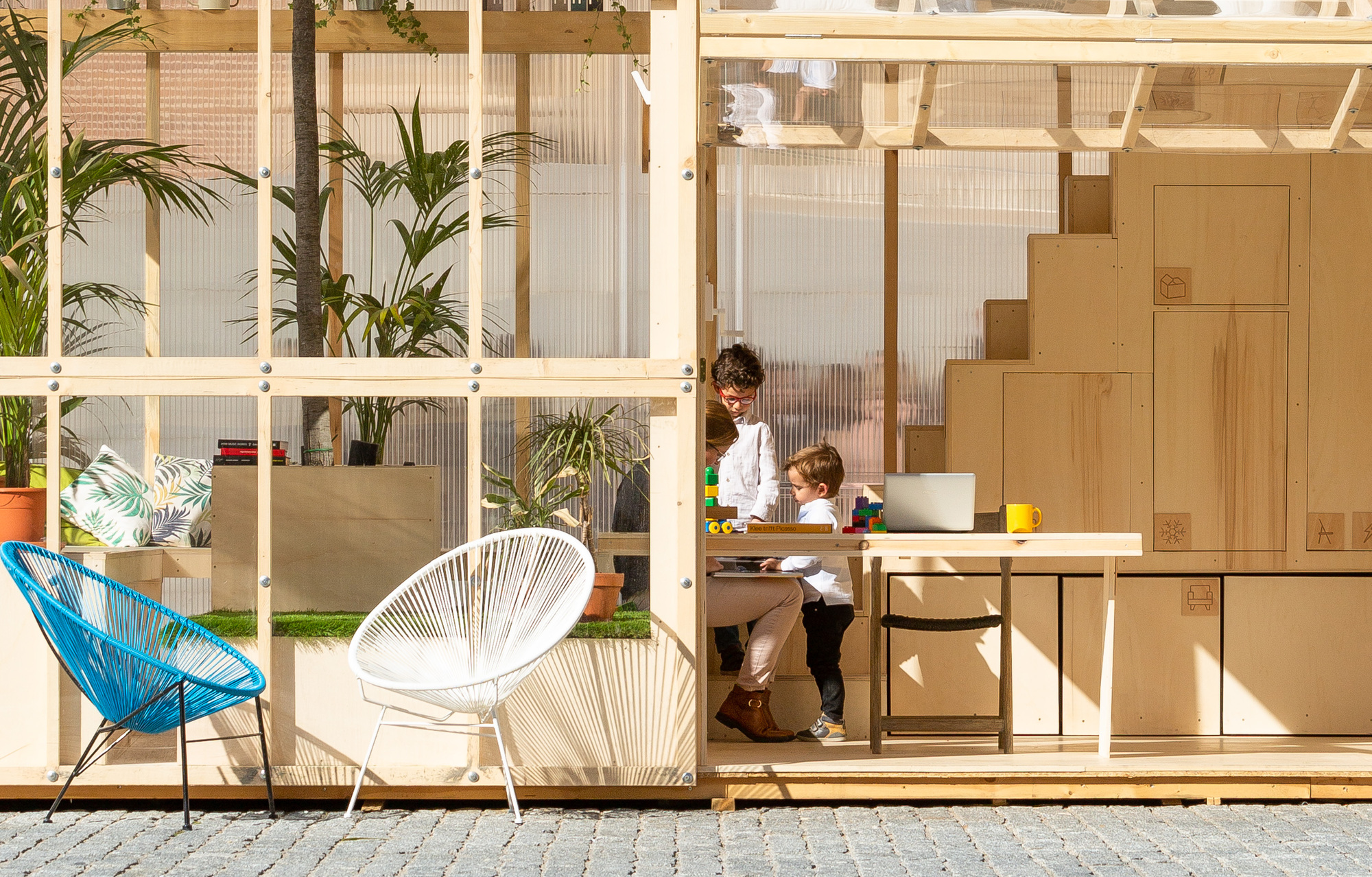 Urban House Installation / MYCC-13