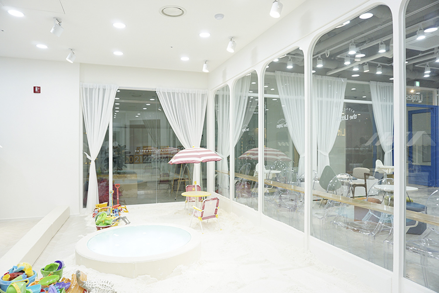 70 平小户型打造简约亲子咖啡厅-6