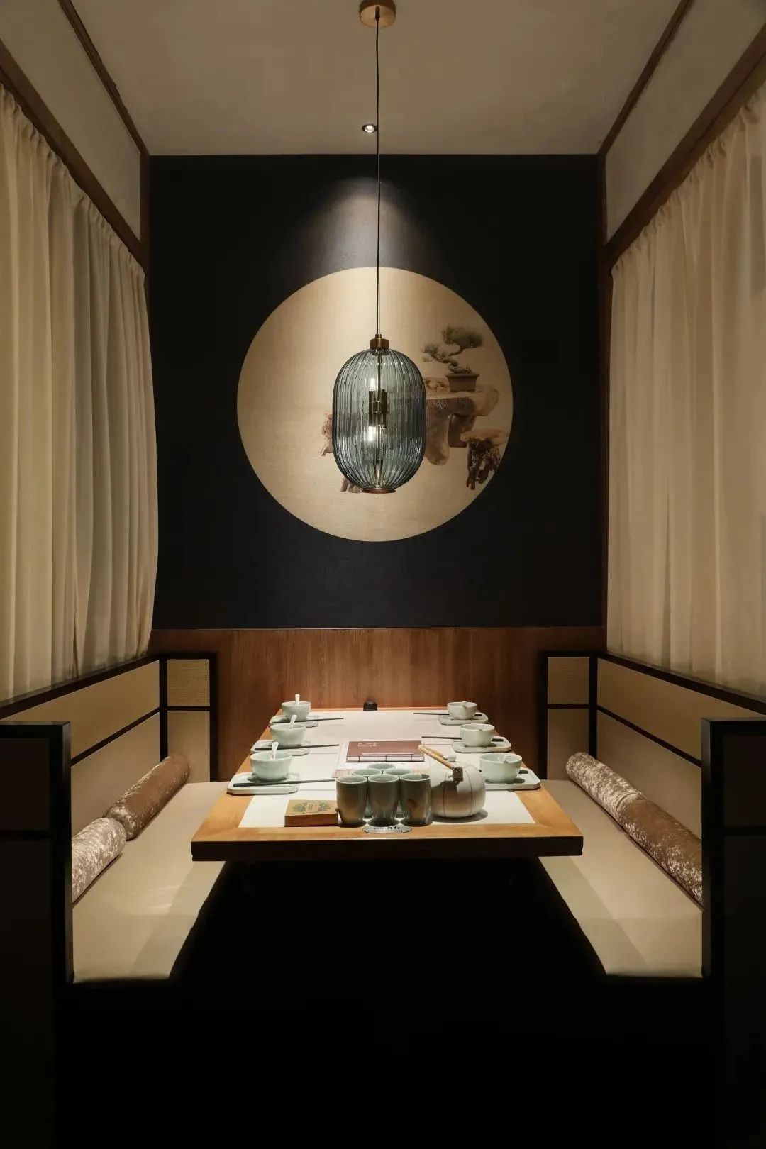 南京锦绣新中式餐厅 | 园林借景与中式色彩的完美融合-34