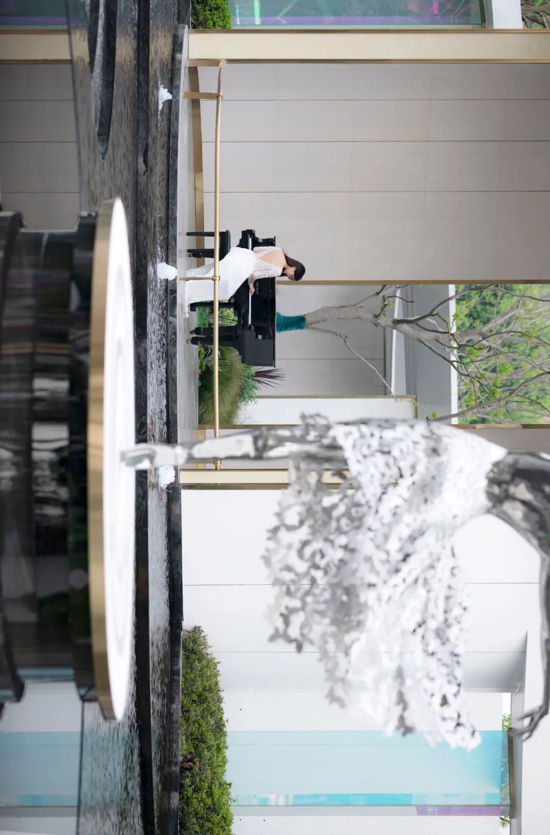 领地悦府 | 红蓝对决的景观艺术-24