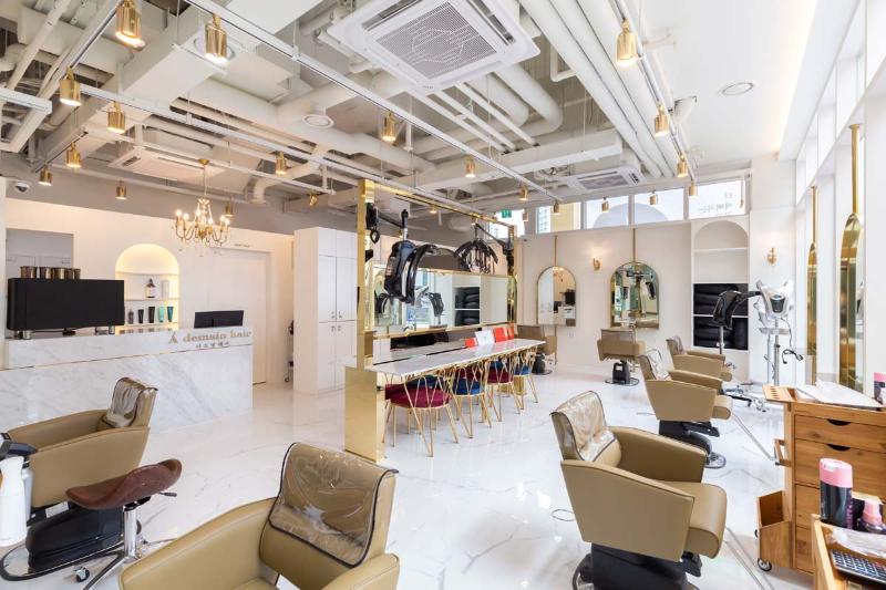 现代简约美容院设计，24 平米空间打造-3