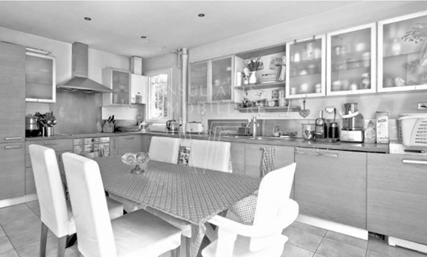 塞纳河畔讷伊以及花园旁（注：Neuilly sur Seine是法国巴黎的一个地名，一般固定译为塞纳河畔讷伊 ，sur Jardin直译为在花园上，结合语境理解为花园旁 ） 丨未明确,装饰设计为Stephanie Beaujard-22