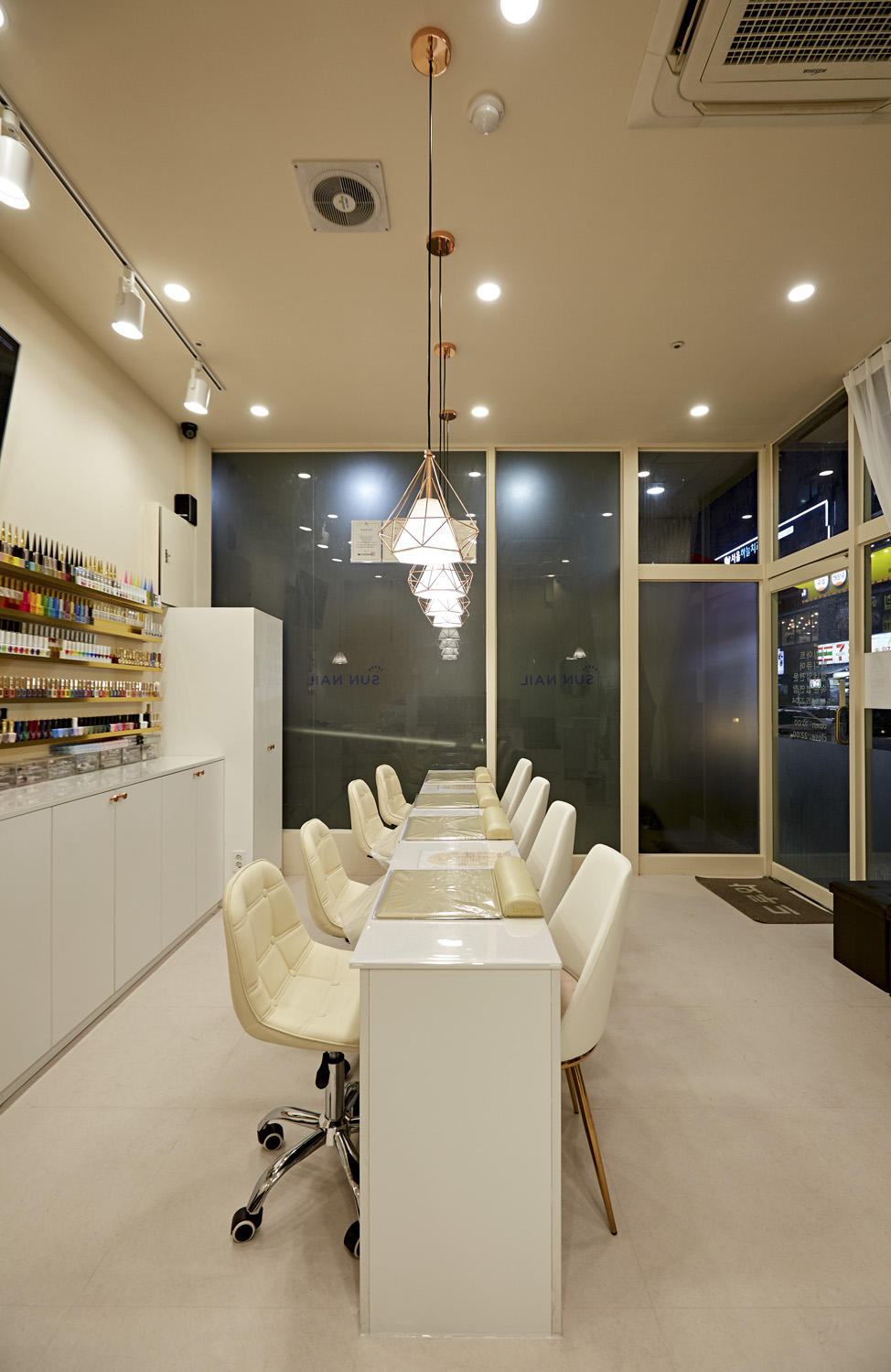 现代简约风小清新店铺设计-11