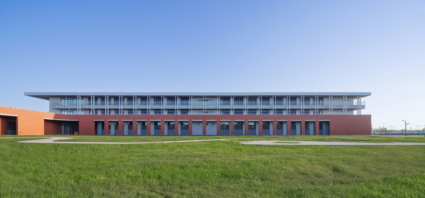 胡杨河市天北实验中学丨中国新疆丨江苏中锐华东建筑设计研究院荣朝晖工作室+趣锐(上海)-33