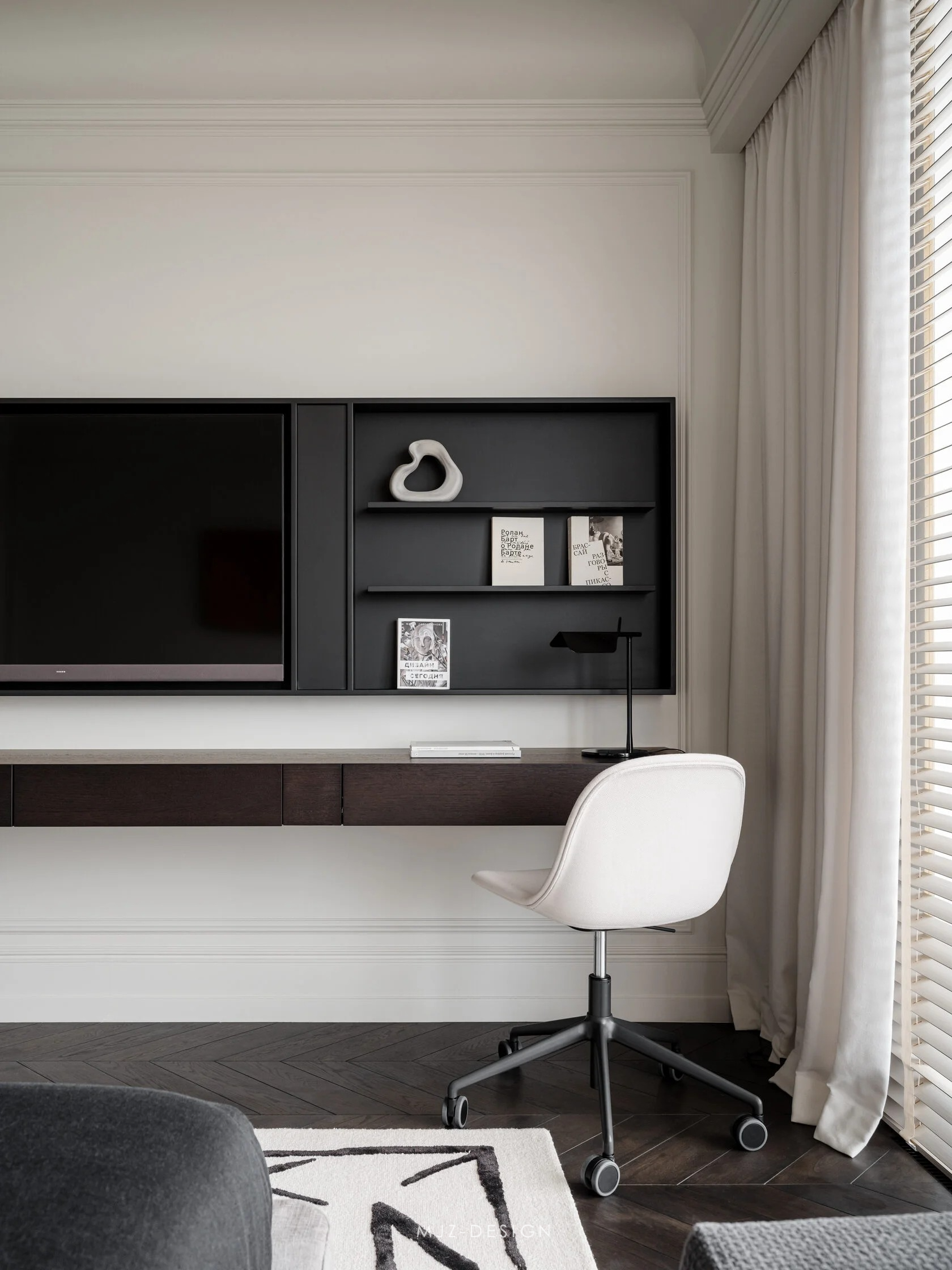 波克隆纳亚街 9 号,127 室(注:由于POKLONNAYA推测为俄语街道名,音译为波克隆纳亚街,127结合常见情况推测为房间号等,若实际情况不符,请提供更多背景信息) 丨俄罗斯莫斯科丨QUADRO ROOM-38