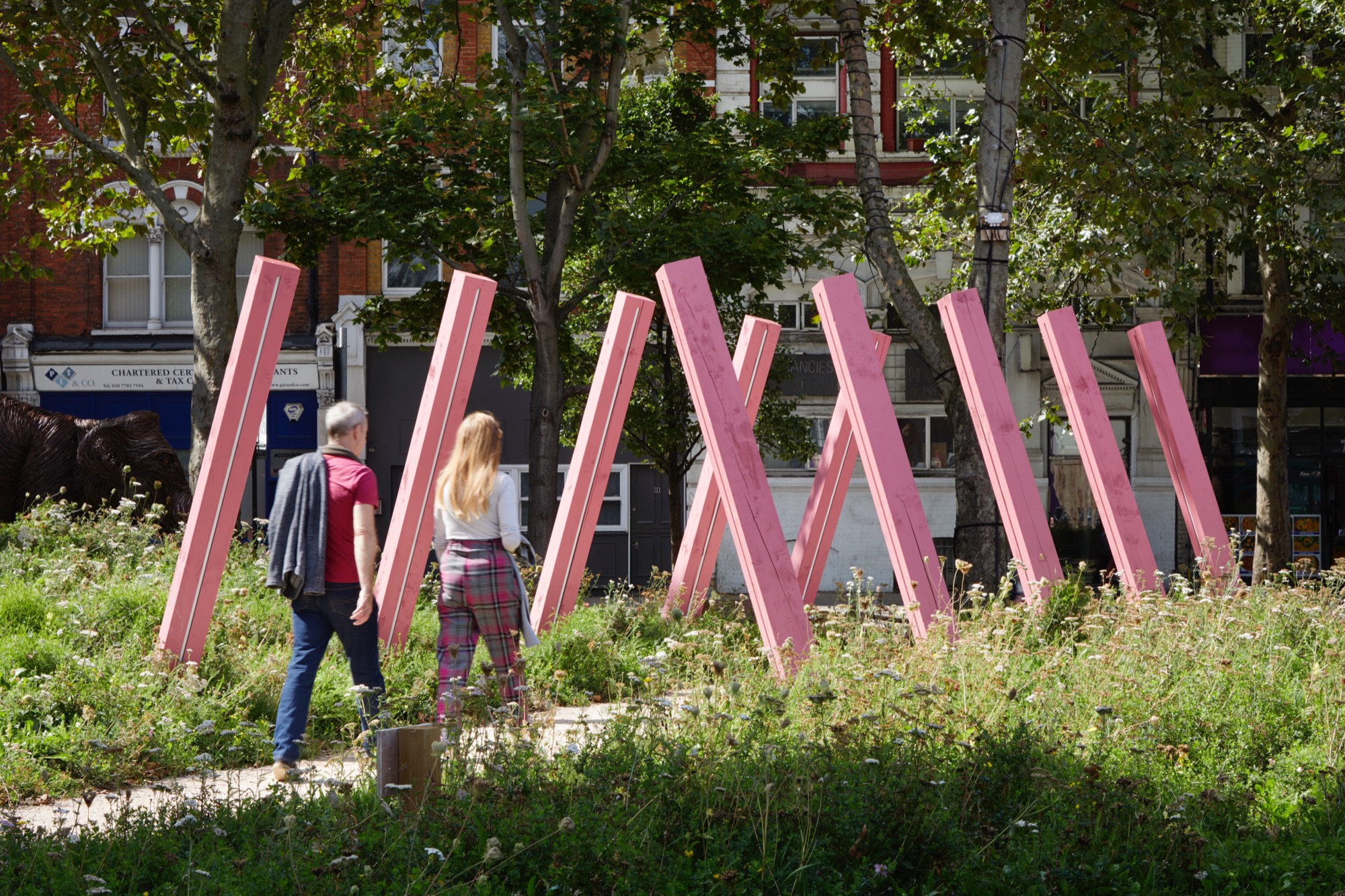 伦敦 Elephant Park 绿色空间重生 | Sayer Street 与 The Meadow-0