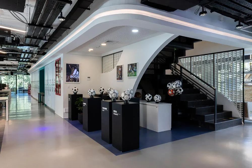 智利 Adidas 阿迪达斯办公空间丨智利圣地亚哥丨BAUER projects 设计团队-6