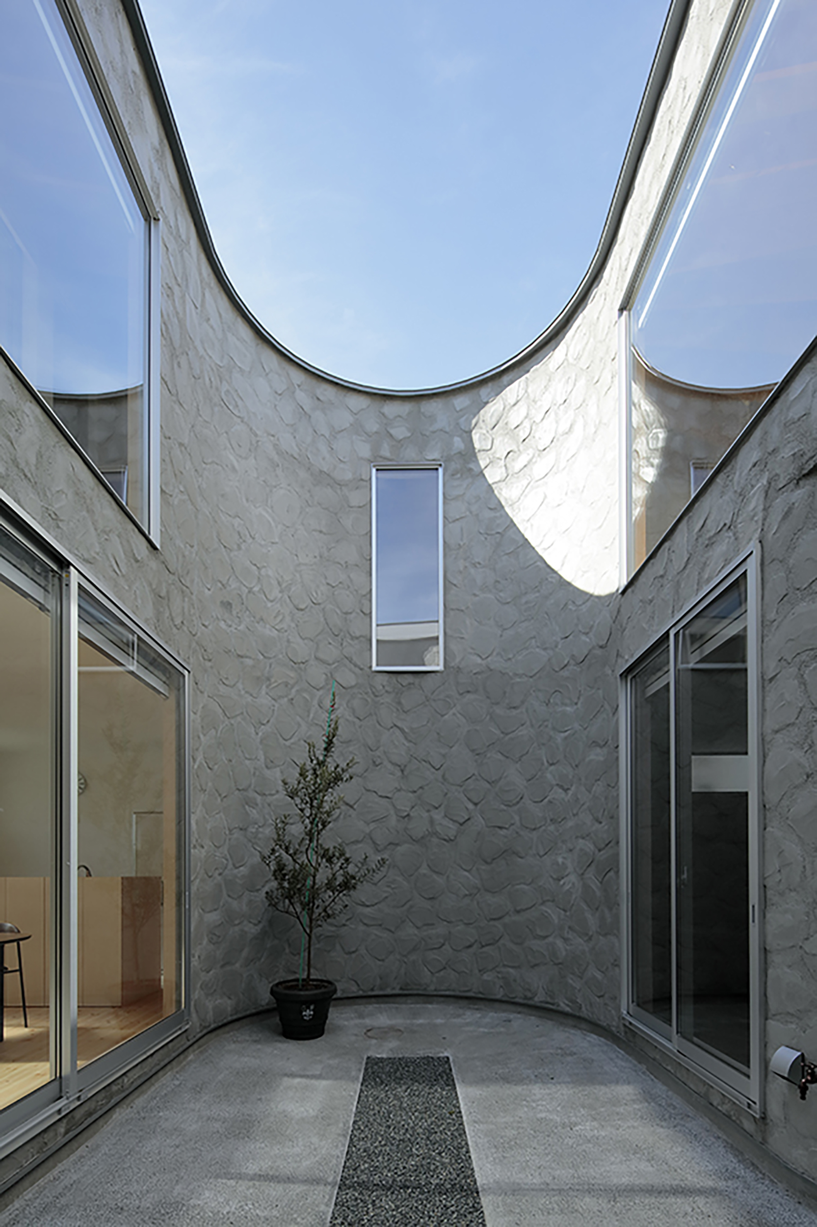 Stillness and motion | International Royal Architecture-18