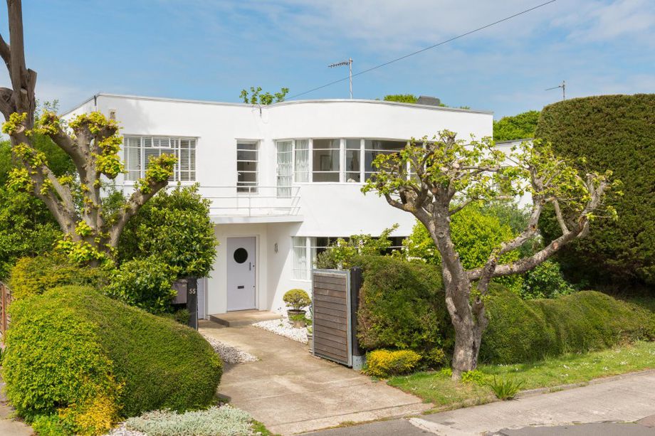 House Designed by Oliver Hill in 1935 is Currently for Sale-7