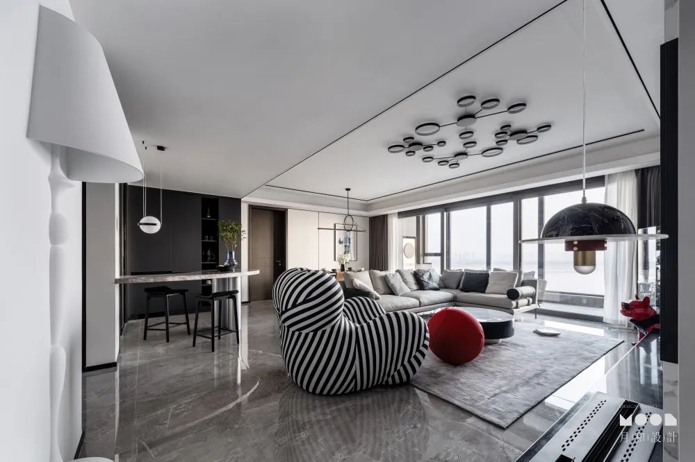 极简潮玩之家 · 95 后游戏编程设计师的自由空间丨月和设计-28