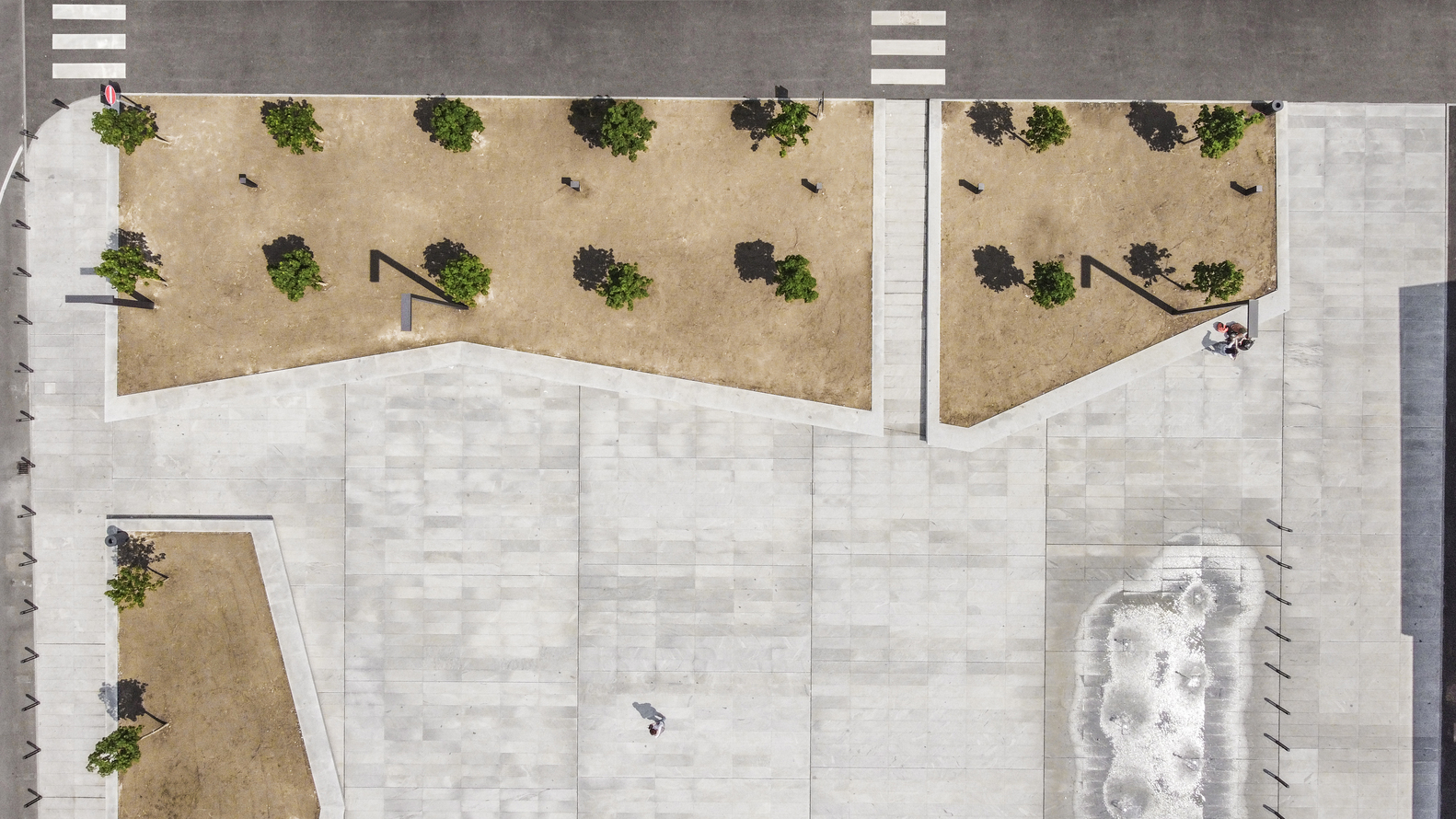 意大利 Darfo Boario Terme 公共空间-17