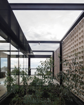 MOUNT MARTHA HOUSE Edition Office