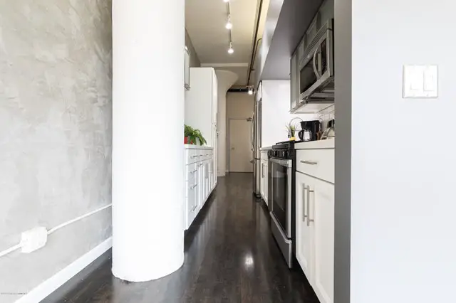 洛杉矶工业风格时尚阁楼设计-5