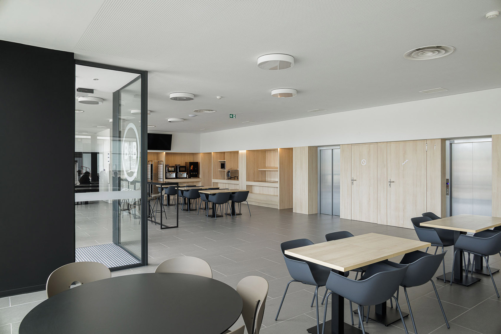 葡萄牙 B&B Famalicão 酒店丨Jorge Domingues Arquitetos-93