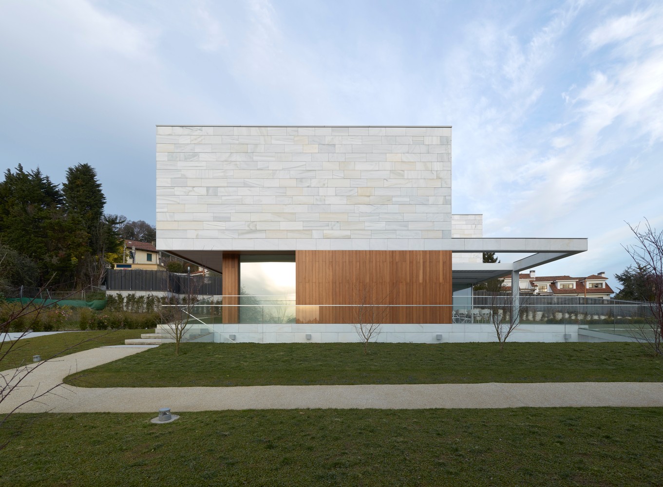 低密度住宅综合体 | 三户家庭共享公园式生活-9