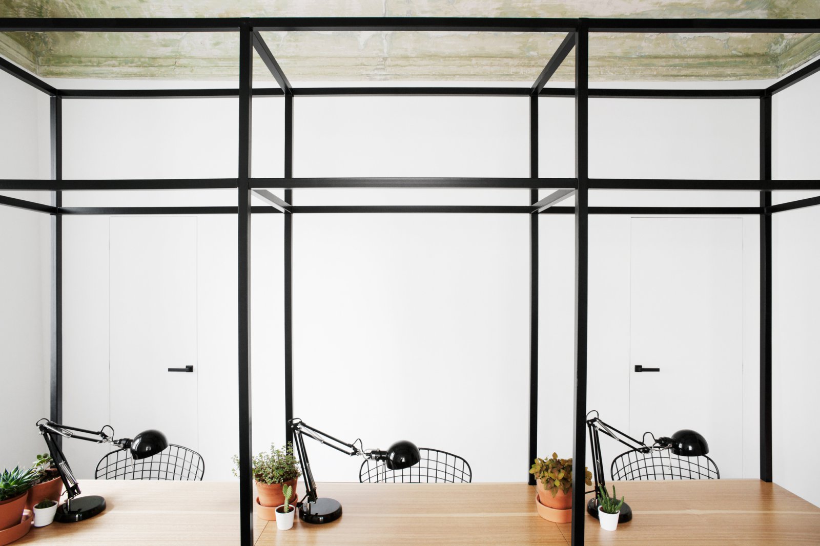 莫斯科老建筑改造美甲店  Crosby Studios-12