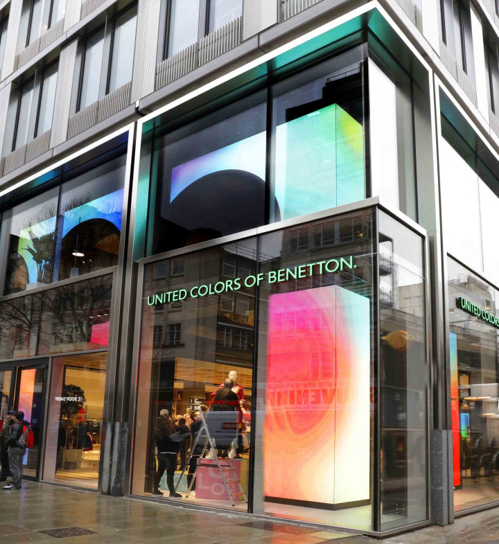 伦敦 Benetton 旗舰店 | 数字化艺术与自然的完美融合-34