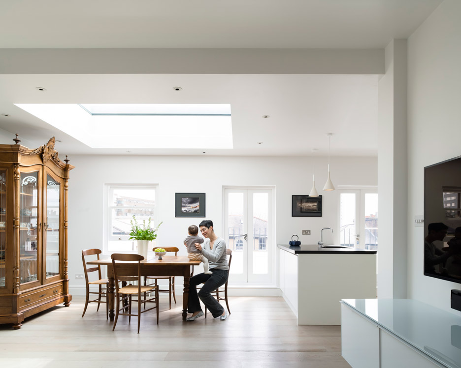 伦敦 51 建筑改造意大利风格家庭住宅，扭曲楼梯成空间亮点-20