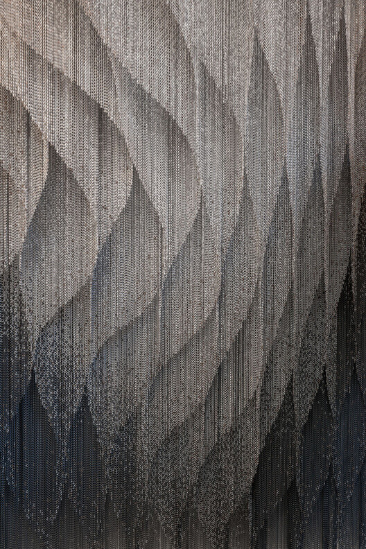 光与金属的对话 | 卡萨巴特洛改造揭示-18