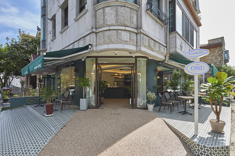 韩式简约咖啡厅设计，突出空间舒适感-2