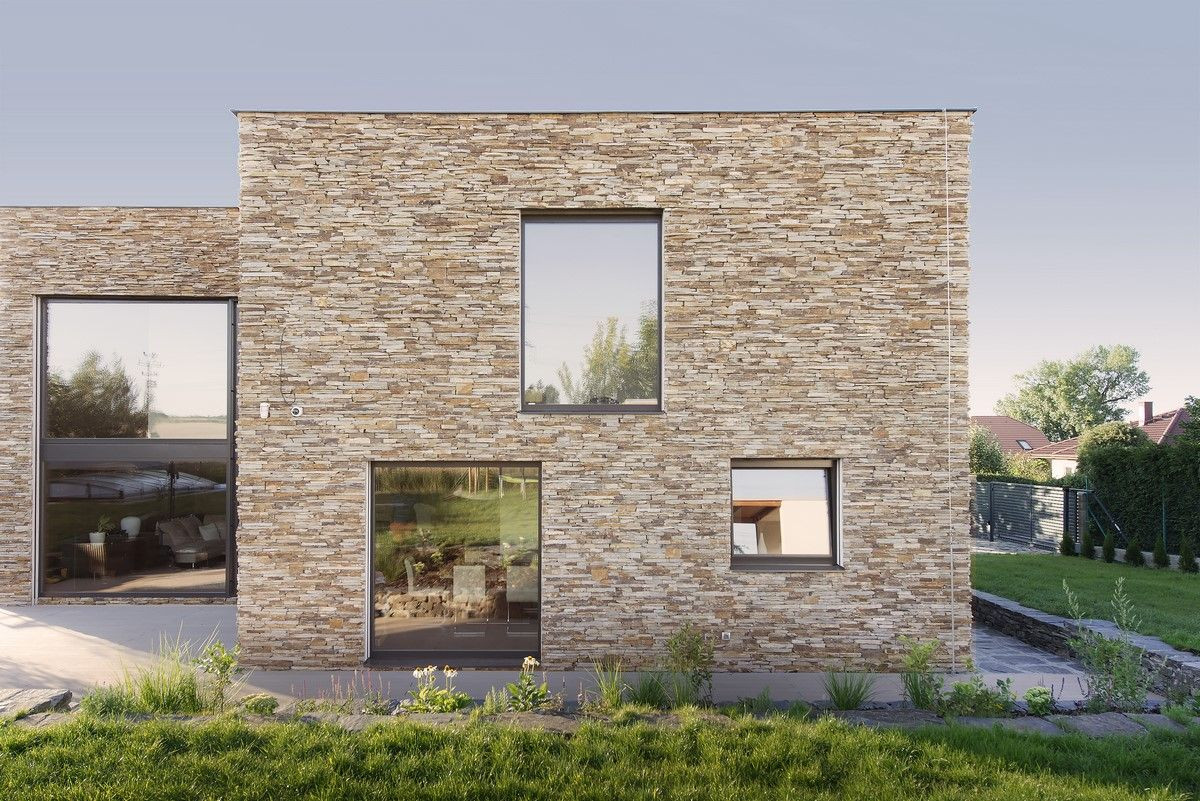 Dolních Břežanech别墅（如“石头般的房子”）丨捷克-0