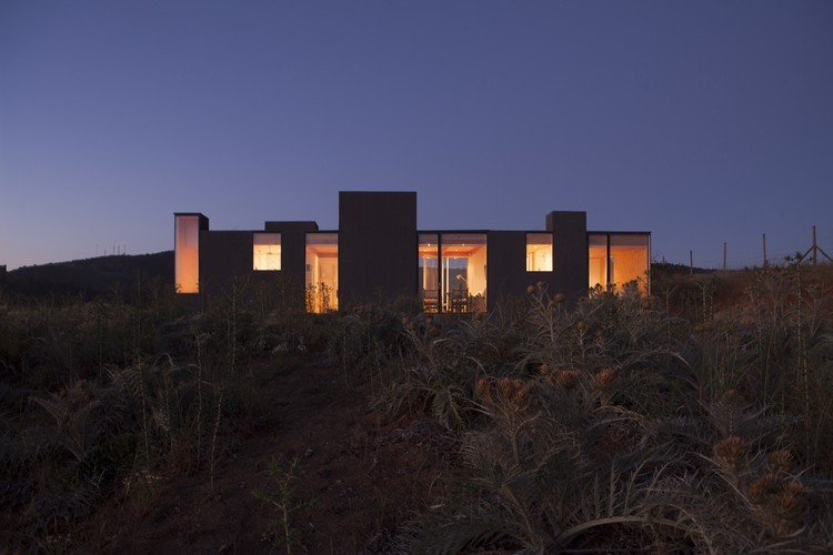 智利莱达周末别墅 | 经济、环保与景观的完美平衡-48