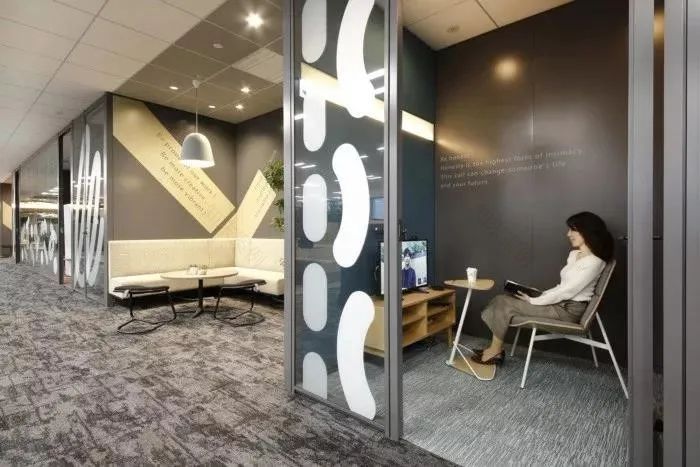 灵活多变、注重健康的办公空间设计-12