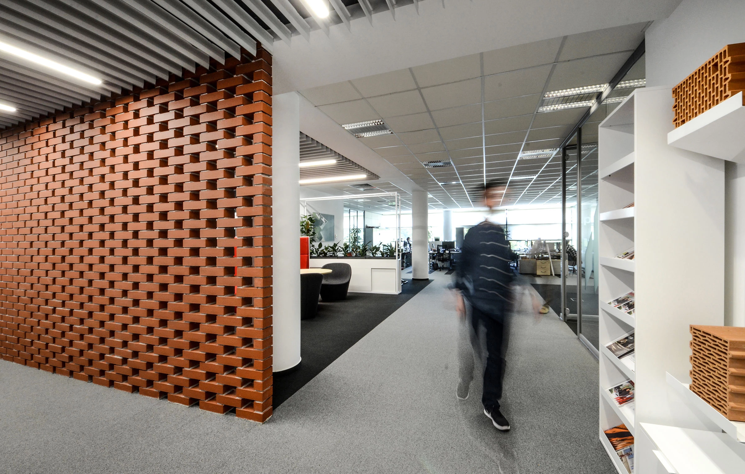 Wienerberger Office | yellow office architecture-3